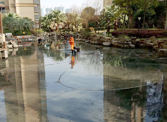 灵台景观池淤泥清理